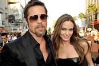Брэд Питт и Анджелина Джоли на премьере фильма «Бесславные ублюдки».