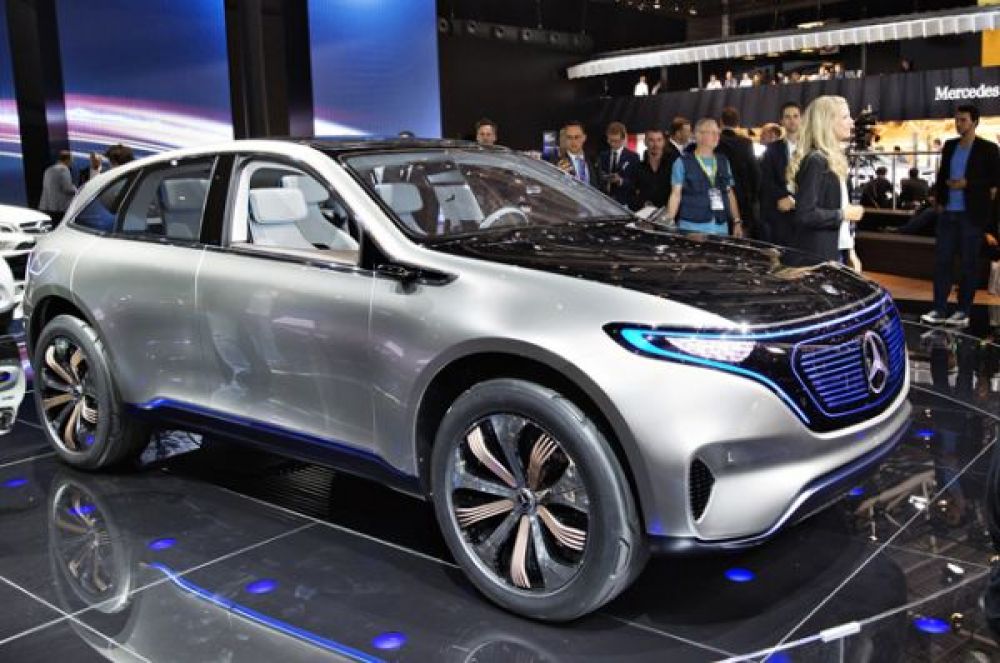 Mercedes-Benz размышляет над обликом автомобилей будущего. Концепт Generation EQ стал гибридным и автономным. Запас хода обещают в 500 км. и мощность в 400 л.с. Разгон до «сотни» за 5 сек. 