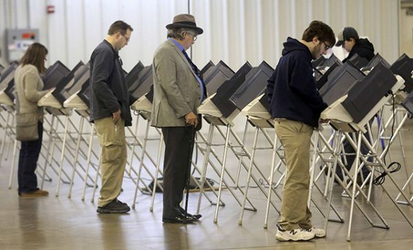 Избиратели во время президентских выборов в США в Огайо.