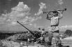 Зенитчики охраняют небо над освобожденным Севастополем. 1 апреля 1944 года.