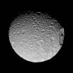 Космический зонд «Кассини» сделал снимки гигантского кратера Гершель на Мимасе, спутнике Cатурна. Диаметр кратера составляет почти треть диаметра самого Мимаса, и равен 135 км, высота его стен составляет 5 км, а наибольшая глубина — 10 км.