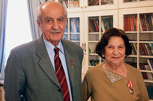 Ветераны советской разведки, Герой Советского Союза Геворк Вартанян и его жена Гоар. 