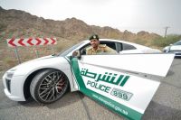Полиция Дубая на новом Audi R8. 