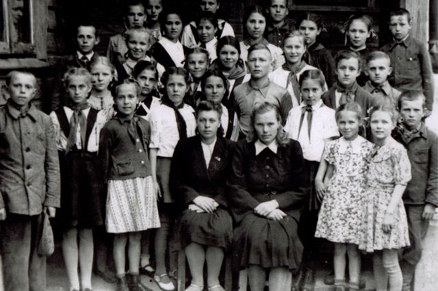 Школа 1946 год. Фото школы 1946. Школы в 1946 году в Астрахани. Фото школы 1946 года.