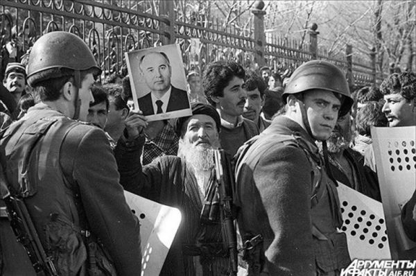 Гражданская война в Таджикистане. 1990 год.