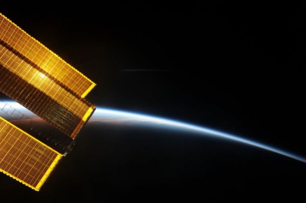 Восход солнца на МКС.