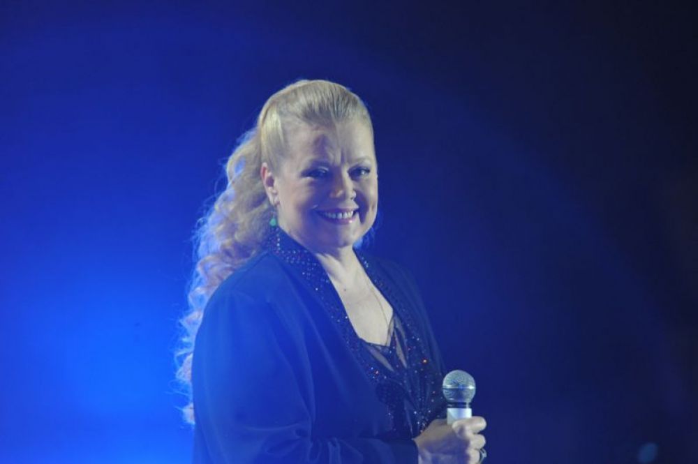Людмила Сенчина выступает на концерте к 75-летию поэта Николая Рубцова. 2011 год.