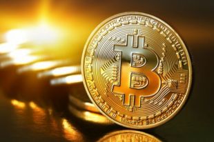 За мошенничество с биткоинами может грозить от 3 до 10 лет лишения свободы.