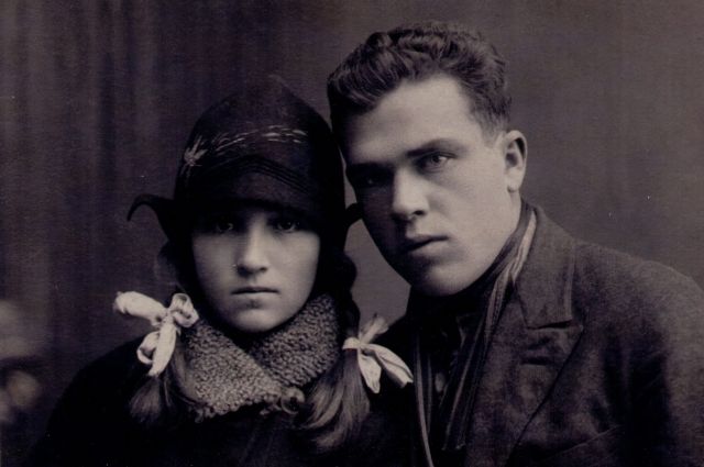 Иосиф Матвеевич Сороко с сестрой Лидочкой.