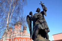 Стоит памятник князю Борису как основателю. Но это не мешает существовать и другим версиям возникновения города.