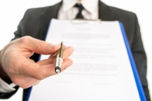 Дополнительные услуги могут оказываться потребителю исключительно при наличии договора об их оказании.