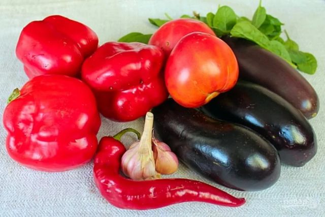 Как подготовить семена томатов, перцев и баклажанов для посева в грунт?