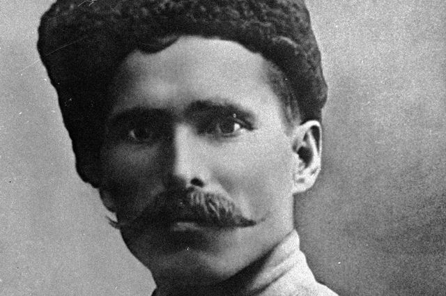 Василий Иванович Чапаев (1887-1919), начдив Красной армии, участник Первой мировой и Гражданской войны. 