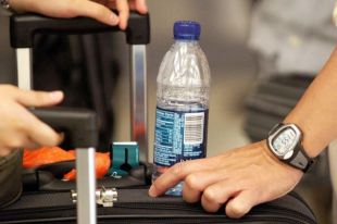 На жидкости, купленные в Duty Free, ограничения по объему не распространяются.