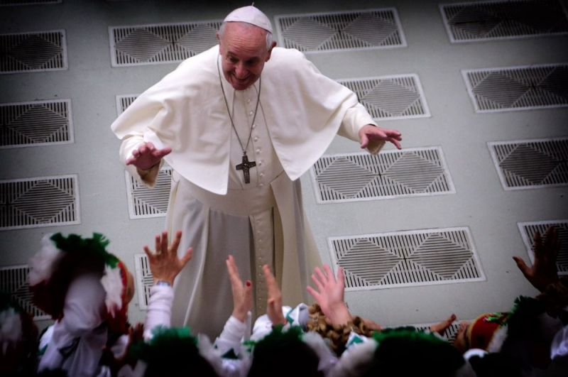 2013 год — Папа Римский Франциск, избранный главой Римско-Католической церкви после отречения Бенедикта XVI.