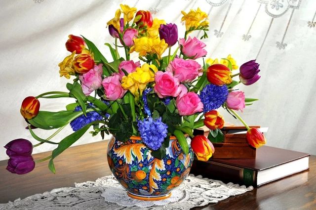 Как сохранить цветы в вазе подольше – советы флориста