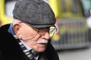 Армен Джигарханян.