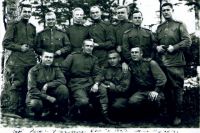 Лукашевич Николай Иванович с однополчанами. Стоит во втором ряду третий справа. Октябрь 1945 г. Южный Сахалин. 