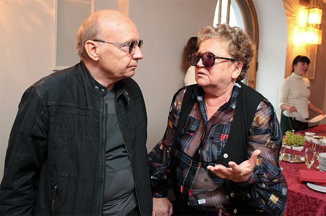 Народные артисты РФ Андрей Мягков и его супруга Анастасия Вознесенская. 2008 год.