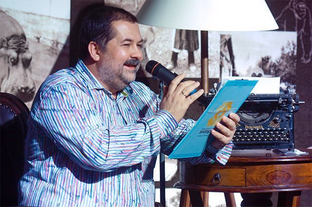 Писатель Сергей Лукьяненко.