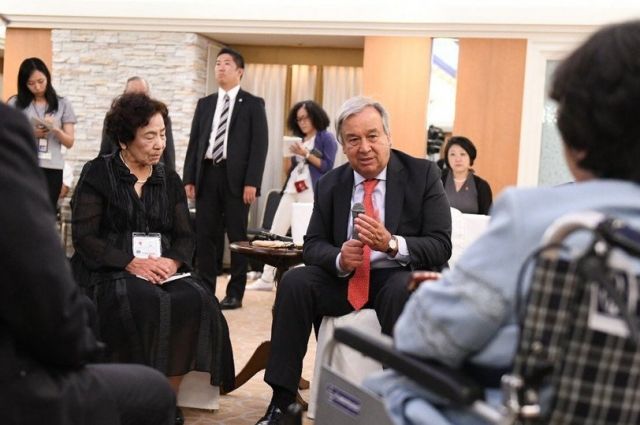 Генеральный секретарь встретился с японцами, уцелевшими после атомных бомбардировок в Хиросиме и Нагасаки.