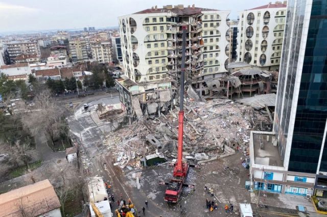 Последствия землетрясения в турецком Диярбакыре. 