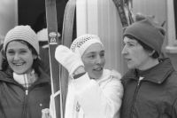Рита Ачкина (слева) до сих пор остается единственным призером зимних Игр из Беларуси в лыжных гонках.