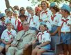 Леонид Брежнев с пионерами во время церемонии открытия Международного детского праздника, посвященного Году ребенка, во Всесоюзном пионерском лагере «Артек» имени В.И. Ленина, 1979 год. 