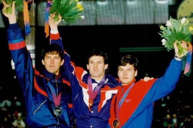Игорь Железовский (на фото – слева) положил начало наградам суверенной сборной Беларуси на Олимпийских играх. 