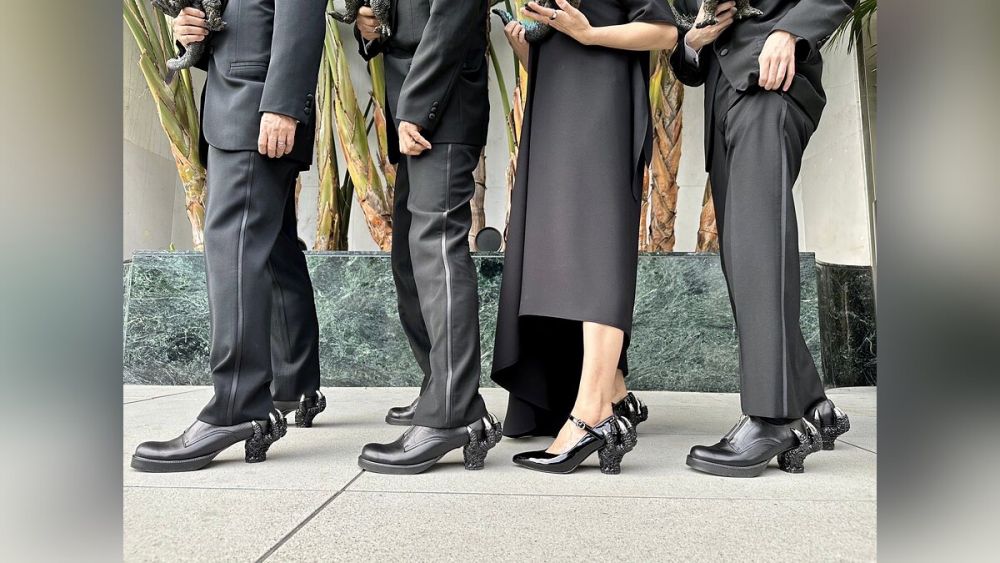 На актерах фильма «Годзилла: Минус один» были надеты туфли на каблуках в виде лапы кайдзю.