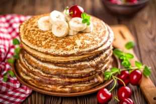 Лучше не рисковать и готовить из свежих продуктов.