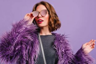 «Насыщенный фиолетовый хорошо сочетается с оранжевым, бирюзовым, красным и синим».
