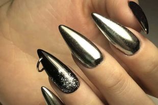 Самые распространенные украшения в пирсинге ногтей - колечки.