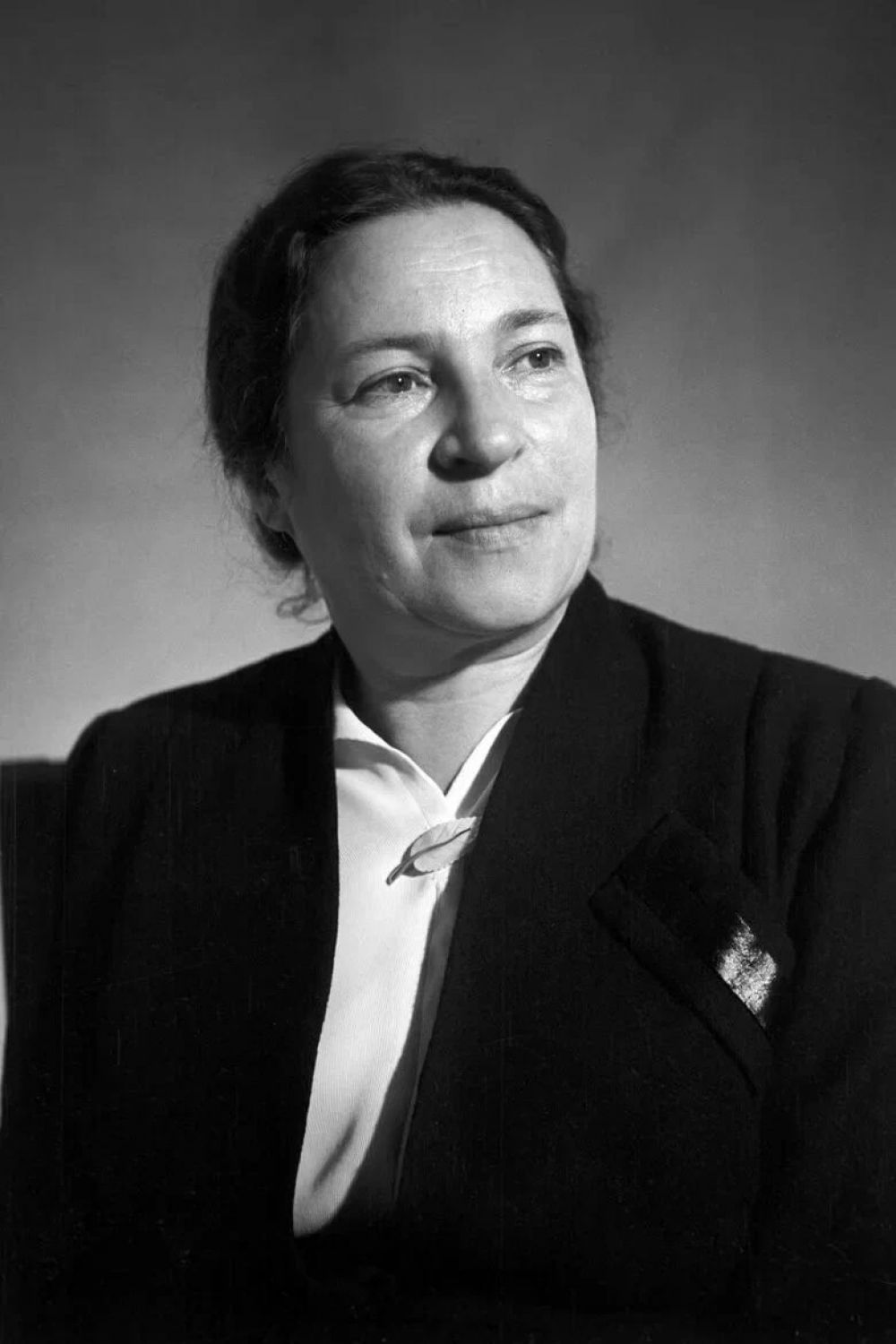 Агния Барто - русская советская детская поэтесса, писательница, киносценарист, радиоведущая.