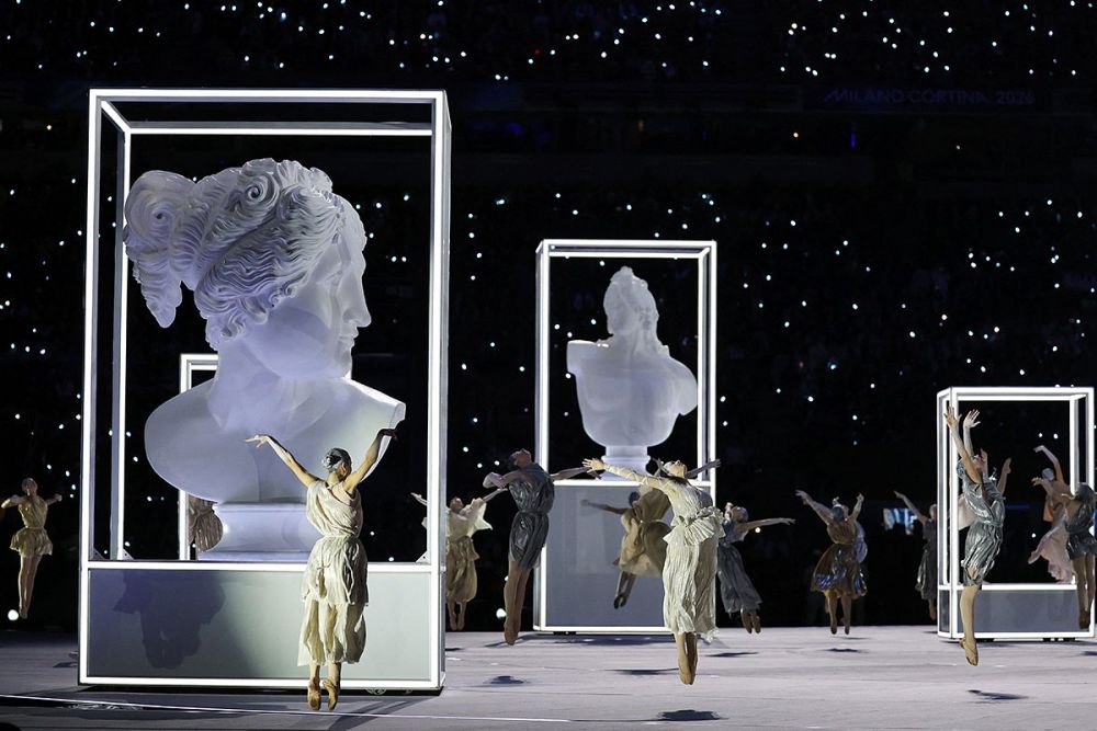 Церемонию открытия репетировали более 700 часов. 