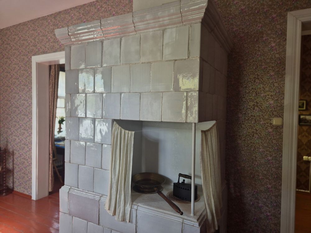 Гэты пакой таксама служыў кухняй.